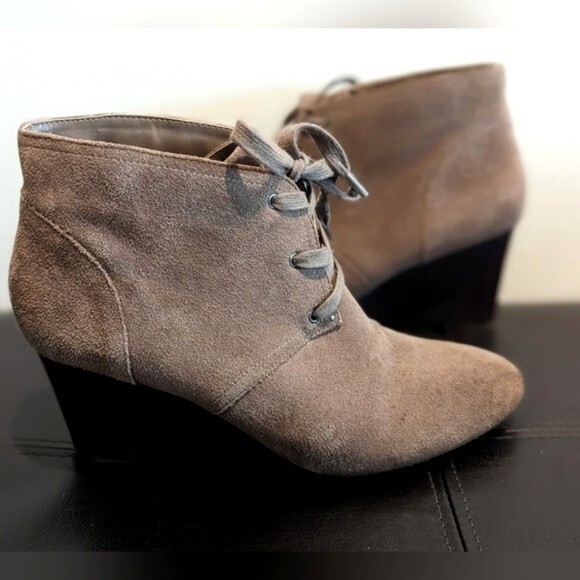 Ralph Lauren TAMIA Genuine Suede Taupe Tan Wedged Booties PORCINI Sport - Picture 11 of 11